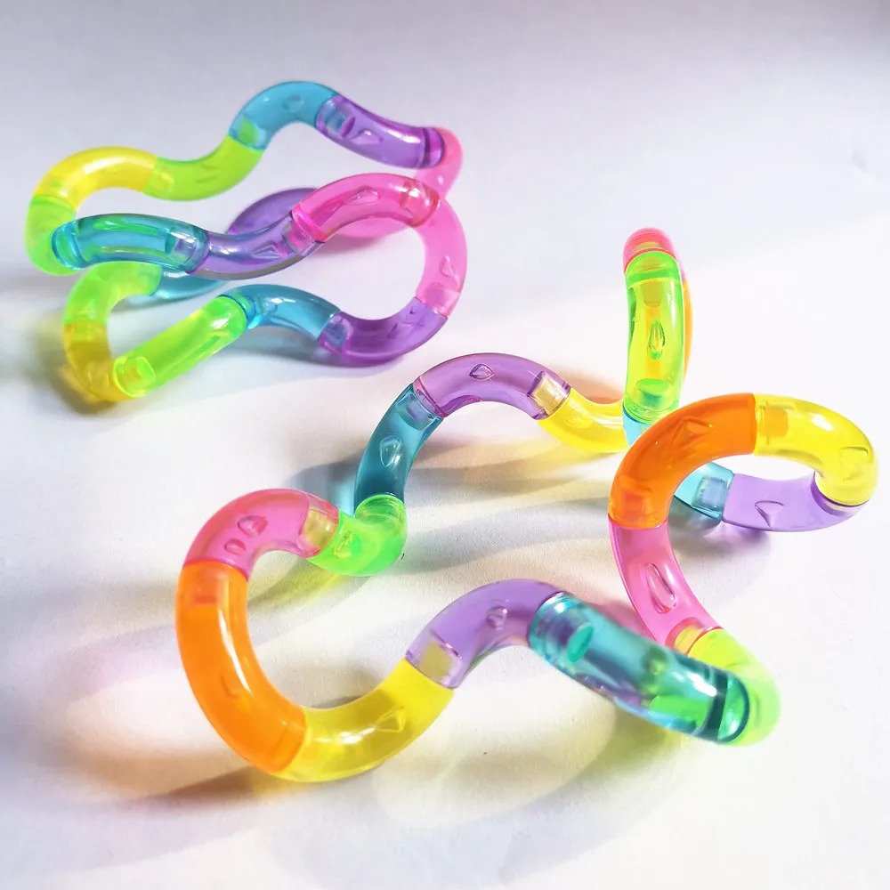 Kids Education Toy - 変形可能なロープ 楽しくて教育的なフィジェットトイ 変形ロープ結び目 ストレス解消おもちゃ 子供向け面白いギフト ジュゲテス・アンティエストレス