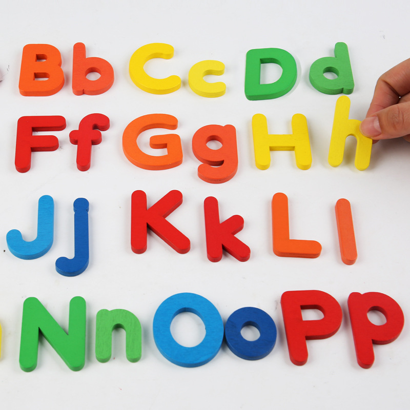 子供のためのモンテッソーリ木製英語文字セット,大文字と小文字 - Kids Educational Games Learn English のレビューと価格
